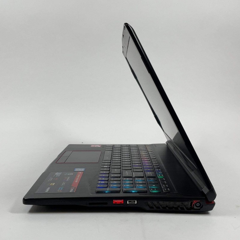 Broken MSI Raider GE63 15.6" i7-8750H 16GB RAM 128GB SSD 1TB HDD GTX 1060 gallery