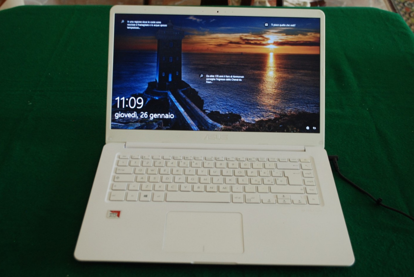 Asus Sonic Master Notebook 15.6", 8gb ram, 930gb, AMD 12 Used gallery