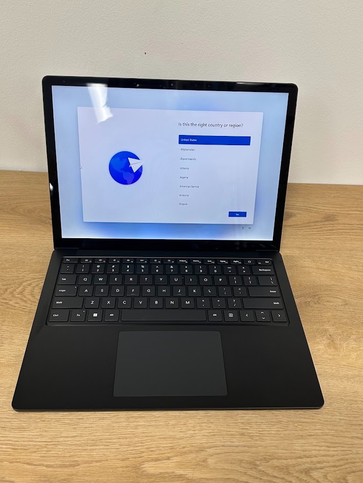 Microsoft Surface Laptop 5 Core i7 1265U, 32GB LPDDR5 Intel Iris Xe, 512GB SSD gallery