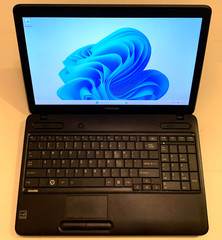 Toshiba Satellite C655 15.6″ WIN 11 ACTIVATED i5-560M 2.6/3.2 GHZ 6GB 320GB HD