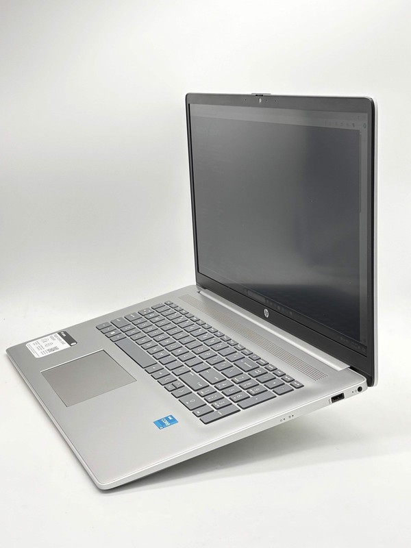HP 17-cn2283st 17.3" Core i3 12th Gen 8GB 512GB SSD Silver Used gallery