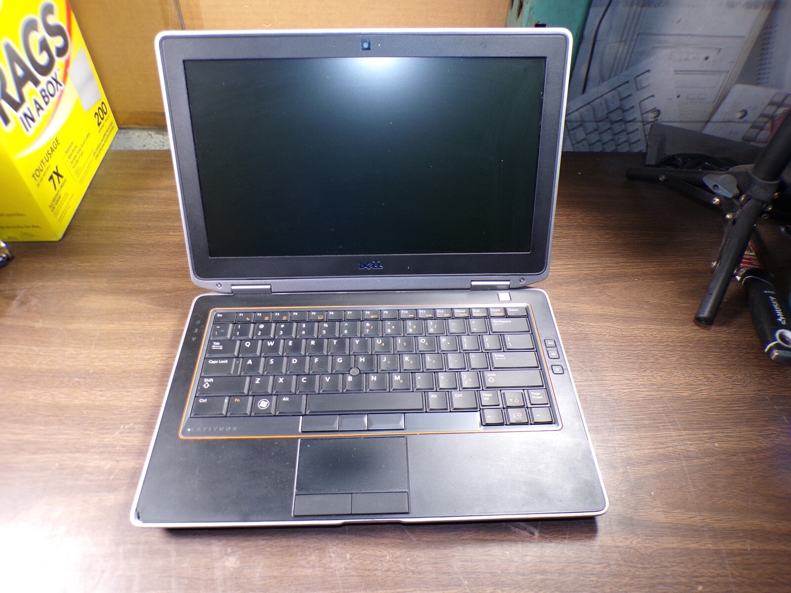 DELL LATITUDE E6320 INTEL i5-2520M 2.5GHZ 4GB RAM **NO HD/ NO CADDIE/ NO OS gallery