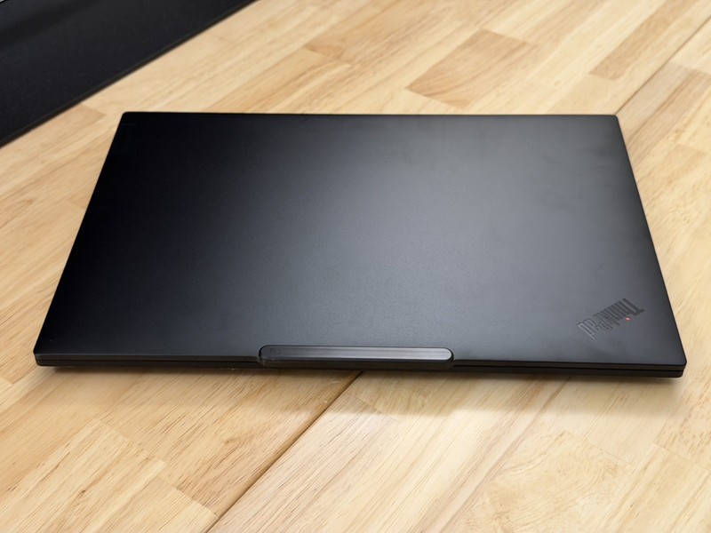 4.3 YR Premier T1g Gen8 285HvPro 512GB 64GB 3.2K Tandem OLED HDR1500 16" RTX5070 gallery