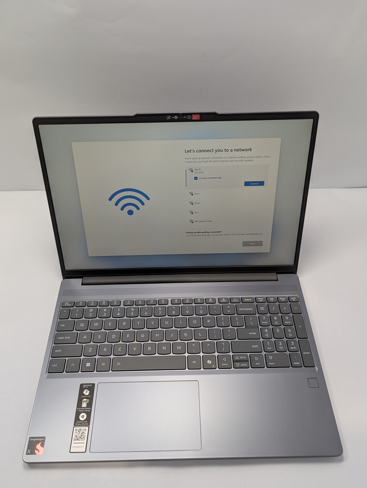 Lenovo IdeaPad Slim 3x Snapdragon X 16GB RAM 1TB SSD 15.6" Touch WUXGA 1920x1200
