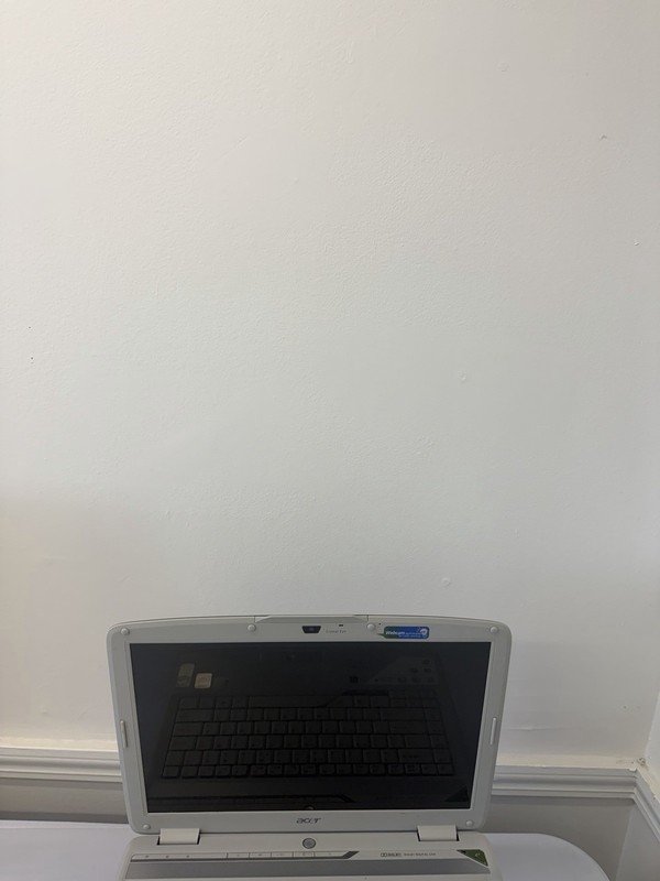 Acer Aspire 4520-5458 Laptop - Unknown if Screen is Good - Read Des gallery