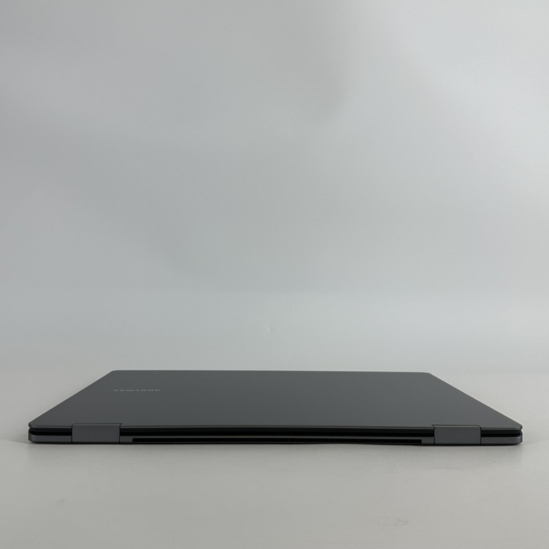 Samsung Galaxy Book5 Pro 360 16 Gray QHD+ TOUCH 2.2GHz Ultra 7 258V 32GB 1TB SSD gallery