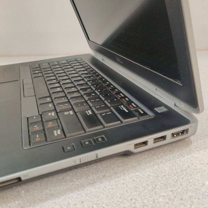 Dell Latitude E6430 14" i7-3320M 2.60GHz 4GB RAM NO HDD/OS/BATTERY/AC ADAPTER gallery