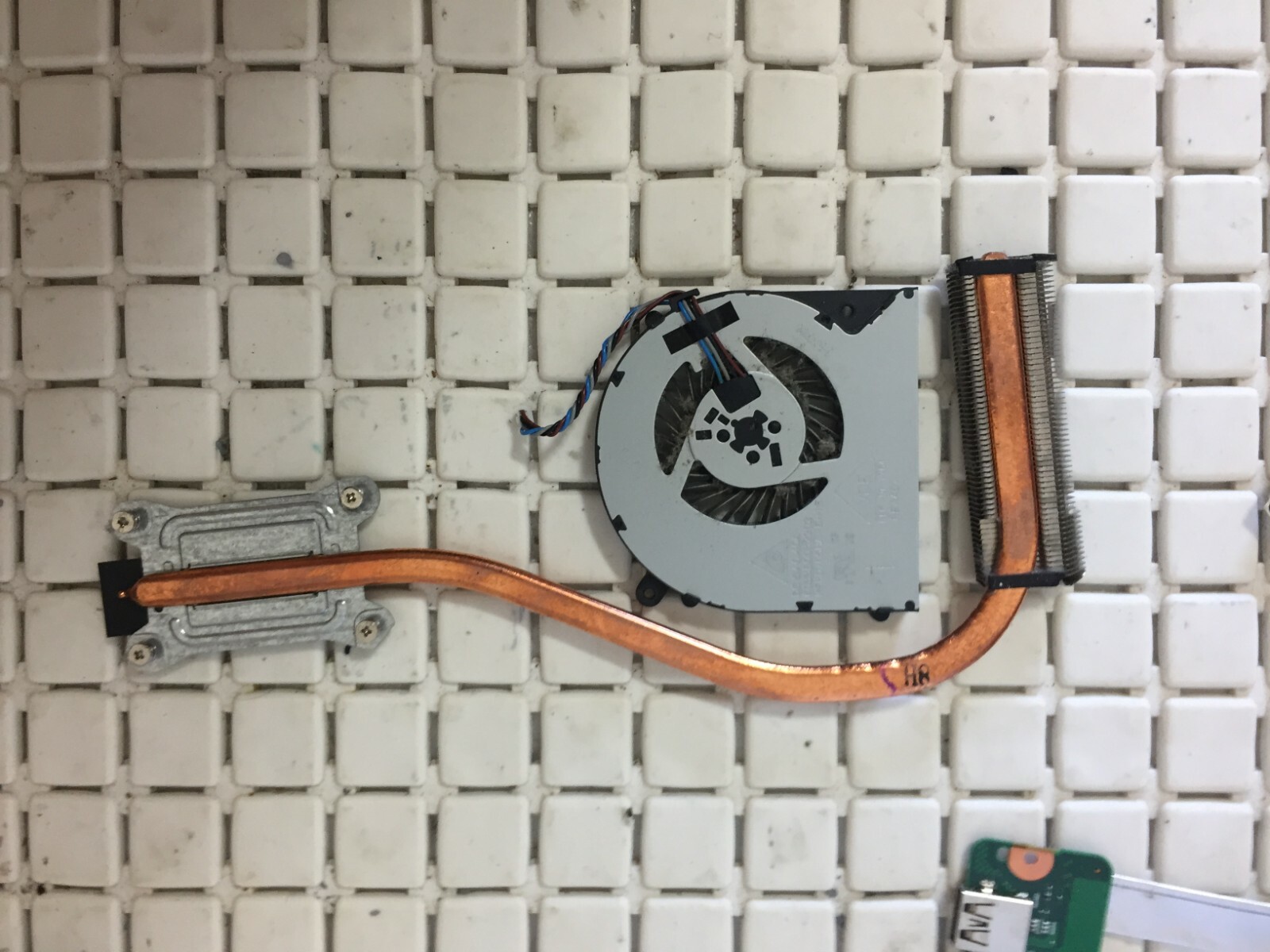 Fujitsu Lifebook A556 Fan Heatsink gallery