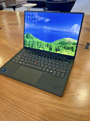 Lenovo ThinkPad X1 Carbon Gen 12 2.8K OLED Touch Ultra 7 165U 64GB 1TB Laptop