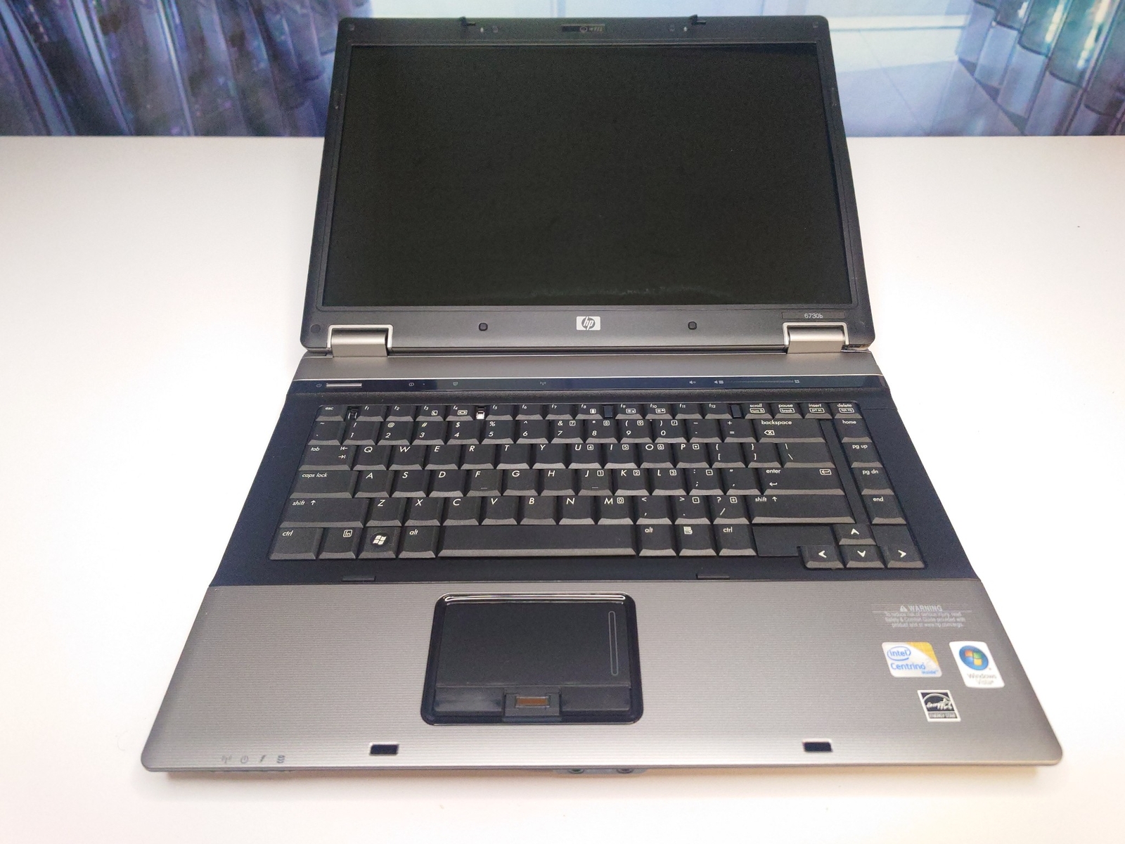 HP Compact 6730b Core 2 Duo t9400 2GB Ram Boots to Bios, Case Broken! For parts! gallery
