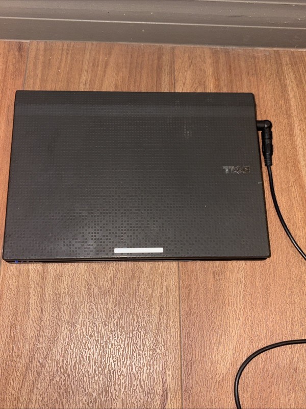Dell Latitude 2100 10.1" Laptop Intel Atom N270 1.50GHz 2GB RAM | 80 GB HD gallery