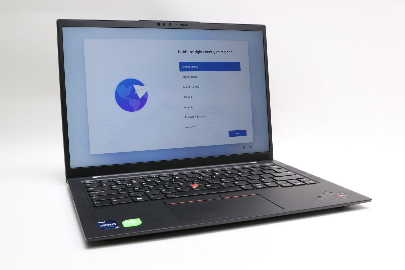 Read! 14" UHD+ Lenovo Thinkpad X1 Carbon Gen 10, i7-1270P, 32GB, 1TB SSD gallery