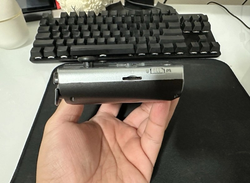 GPD Win 3 i7 16GB 1TB SSD 5.5in Win 11 w/ USB-C Dock, Box Black/Silver gallery
