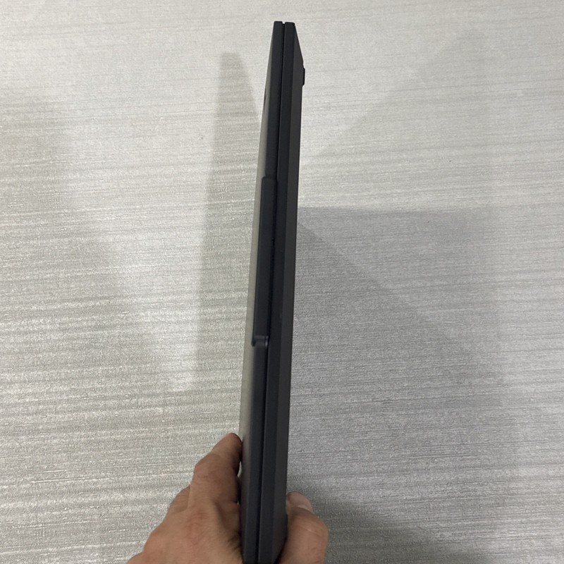 Lenovo ThinkPad T14 Gen 6 14" (Ultra 7 265U @ 2.1GHz, 32GB RAM, 512GB SSD, W11P) gallery
