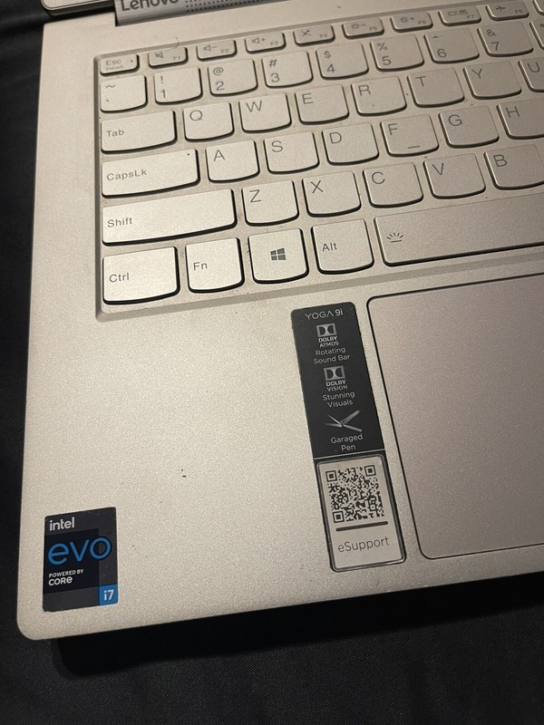 Lenovo Yoga 9i 14" (512GB SSD, Intel Core i7 12th Gen., 3.40 GHz, 16 GB) Laptop gallery