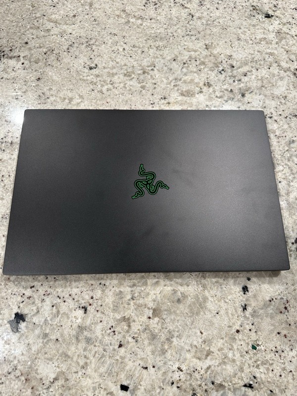 Razer Blade 15 Advanced 15.6" 4K Touch i9-11900H 32GB 1TB RTX 3080 gallery