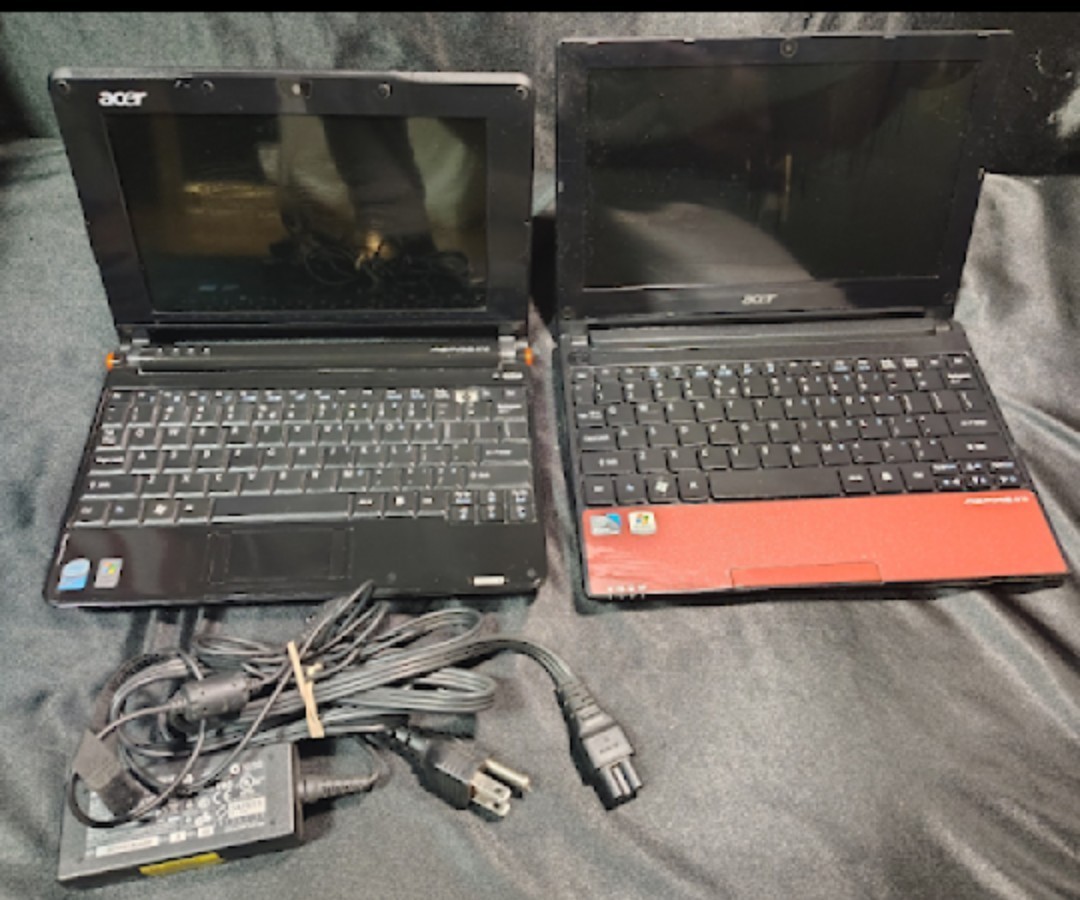 Acer Aspire Laptops..No Battery's Included... Both Do Work gallery