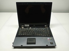 HP 6710b Laptop NO Ram/CPU/HDD/Caddy/Battery/Back Cover FOR PARTS