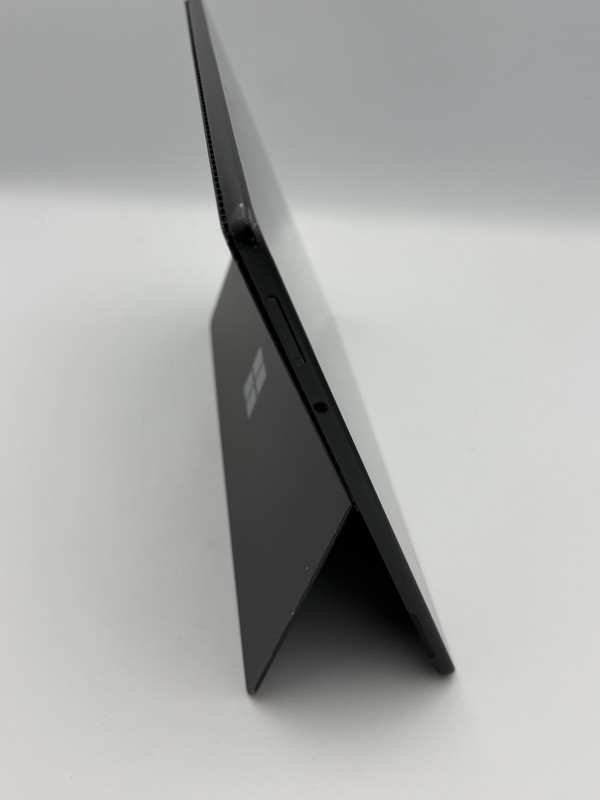 Microsoft Surface Pro 8 13” – i5 11th Gen | 8GB RAM | 256GB SSD (READ) - 31C gallery