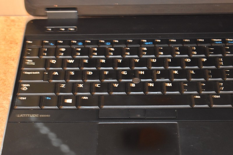 Dell Latitude E6540 Intel Core i5-4310M 8GB 500GB Windows 7 Pro 64-bit Webcam gallery