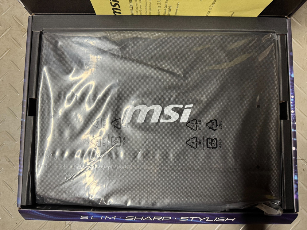 MSI Stealth 18 in GeForce RTX 5090 GPU Core Ultra 9 275HX 64GB RAM 2TB SSD W11