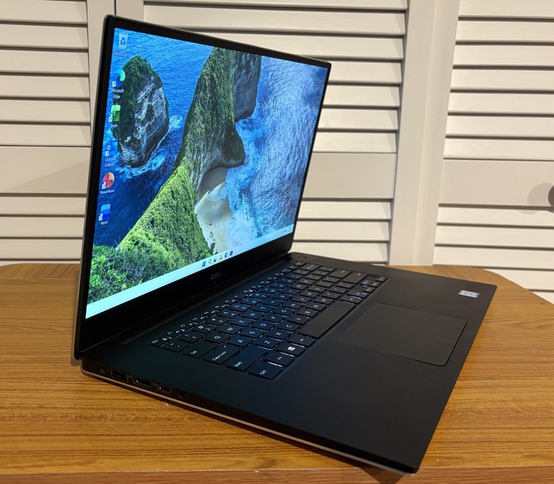 Dell Precision 5530 i7-8850H 32GB RAM 1TB SSD Quadro P1000 Win 11 Pro gallery