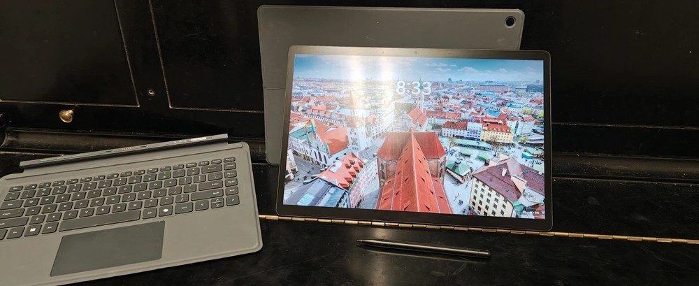 Minisforum V3 Tablet 32GB Ram 1Tb AMD 8840U