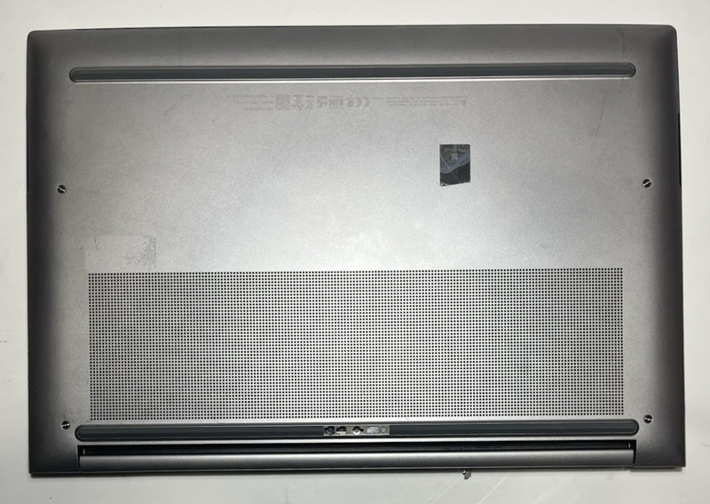 HP ZBook Studio G9 16" Intel i9-12900H |NO RAM / SSD | BAD SCREEN / FOR PARTS gallery