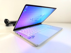 ASUS ROG Zephyrus G14/3K OLED 120Hz/Ryzen 9 270/16GB/1TB SSD/RTX 5060