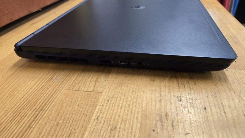 Alienware 16 Aurora Gaming Laptop, Intel 7-240H, 32 GB DDR5 RAM, 1 TB PCIe SSD gallery