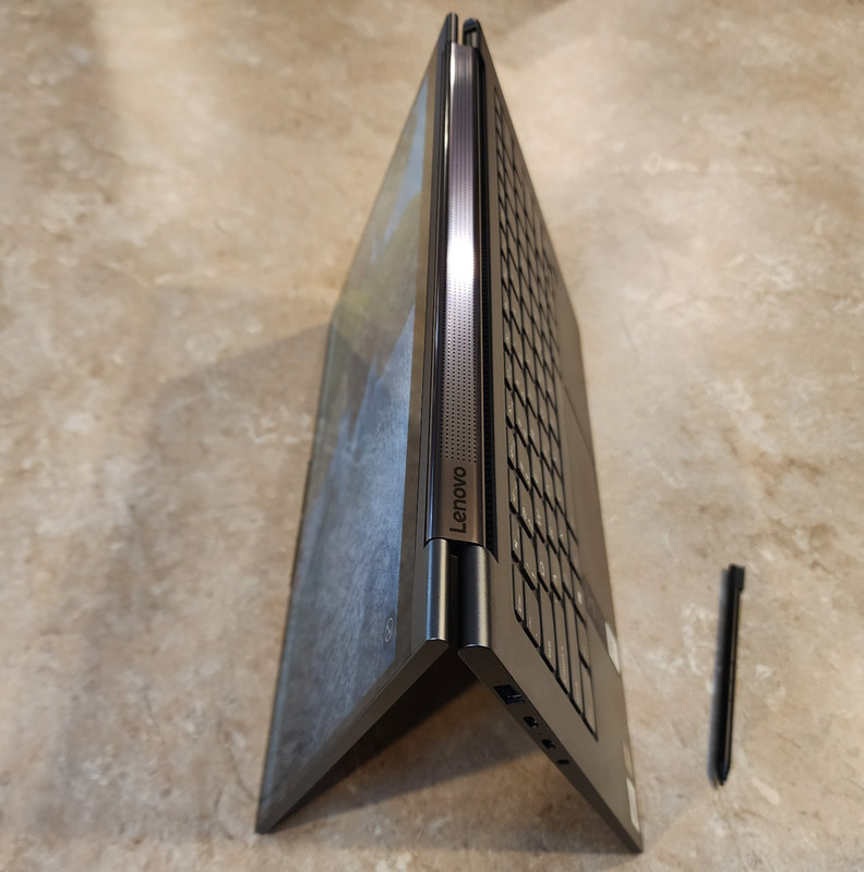 2-in-1 Touch Lenovo Yoga C940-14IIL 14" FHD i7-1065G7 512GB SSD 12GB RAM gallery
