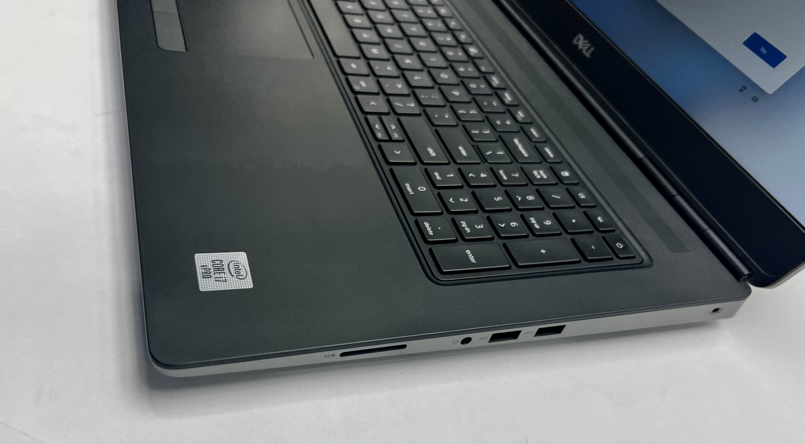 Dell Precision 7750 intel core i7, 16GB, 512GB, Windows 11 pro* gallery