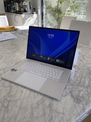 ASUS ROG Zephyrus G16 2024 GU605MU 16″ 240Hz Ultra 7 155H RTX 4050 16GB 1TB