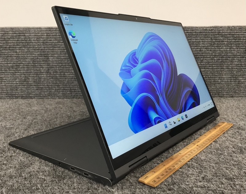 Lenovo Yoga 7 15.6" 2-in-1 Laptop i7-1165G7 16GB RAM 1TB NVMe gallery