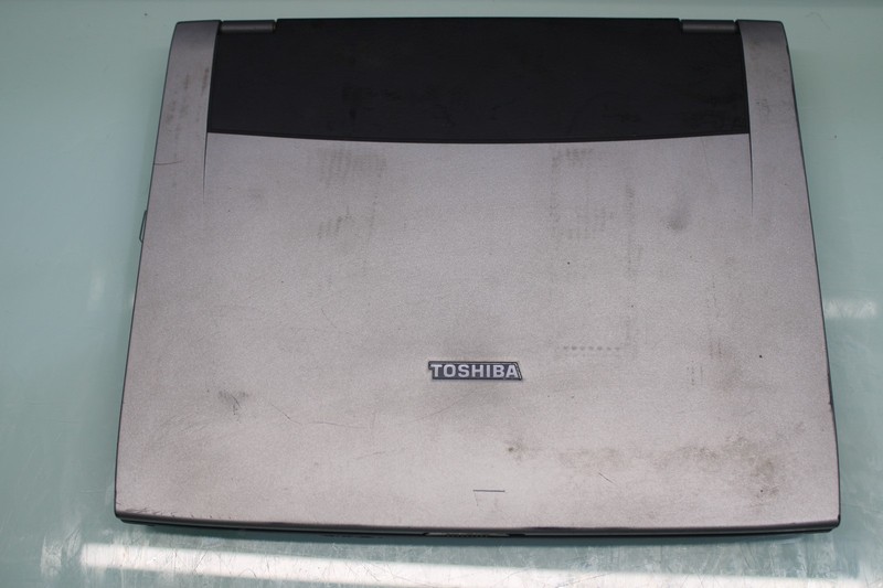 #9 Toshiba Tecra 8100 Pentium 3 1GHz FOR PARTS NO BOOT NO RAM NO HDD gallery
