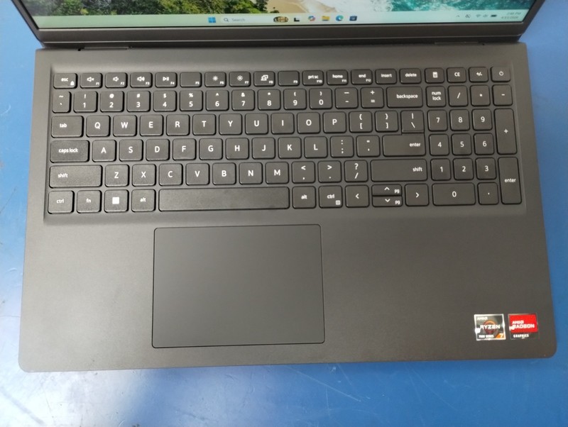 DELL 15 DC15255 G8MK9, AMD Ryzen 7 7730U, 2.00 GHz, 16 GB RAM, 512 GB NVMe SSD gallery