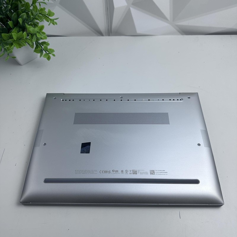 HP EliteBook 840 G11 Laptop, 14" Touchscreen, Ultra 5 135U, 32GB RAM, 256GB SSD gallery