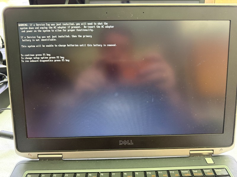 Dell Latitude E6330 Intel Core i5 boots but is locked - for parts only gallery