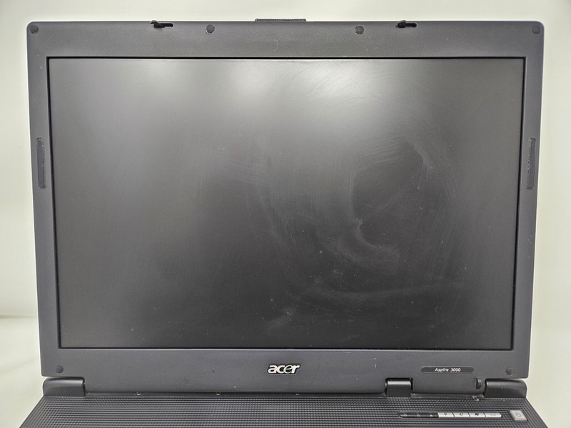 Acer Aspire 3000 Laptop (Parts or Repair) – 15.4" – AMD Mobile Sempron gallery