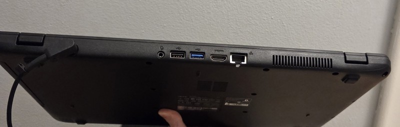 Acer Aspire ES1 15.6" Laptop PC - Tested & Working - Original Charger Included gallery