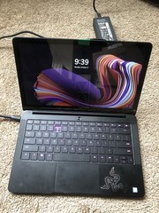 Broken Razer Blade Stealth RZ09-0281 13.3″ i7-8565U 16GB RAM 256GB SSD MX150 USB