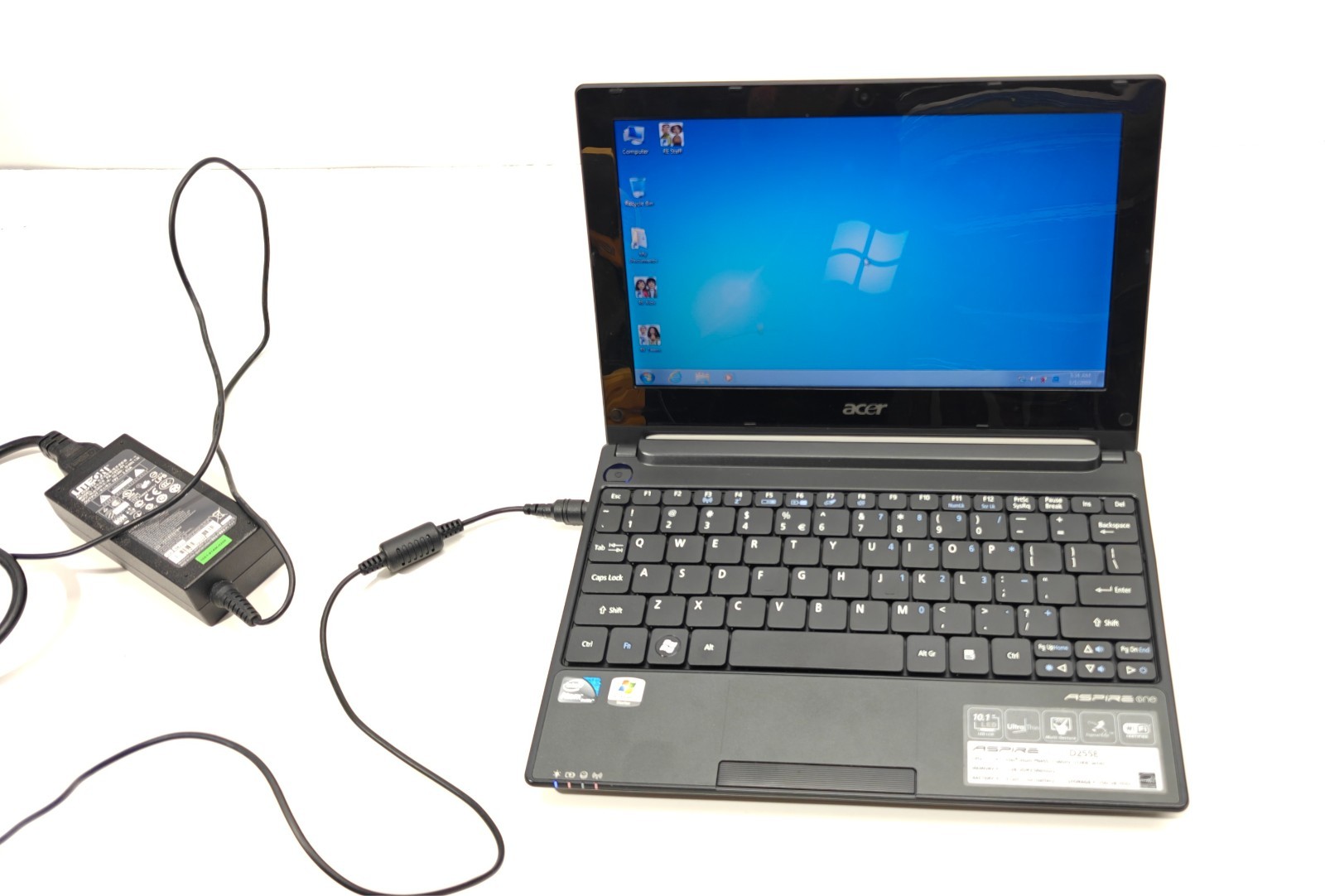 Acer Aspire One D255E Netbook (Intel Atom N455 1GB 250GB FOR PARTS BAD KB BATT gallery