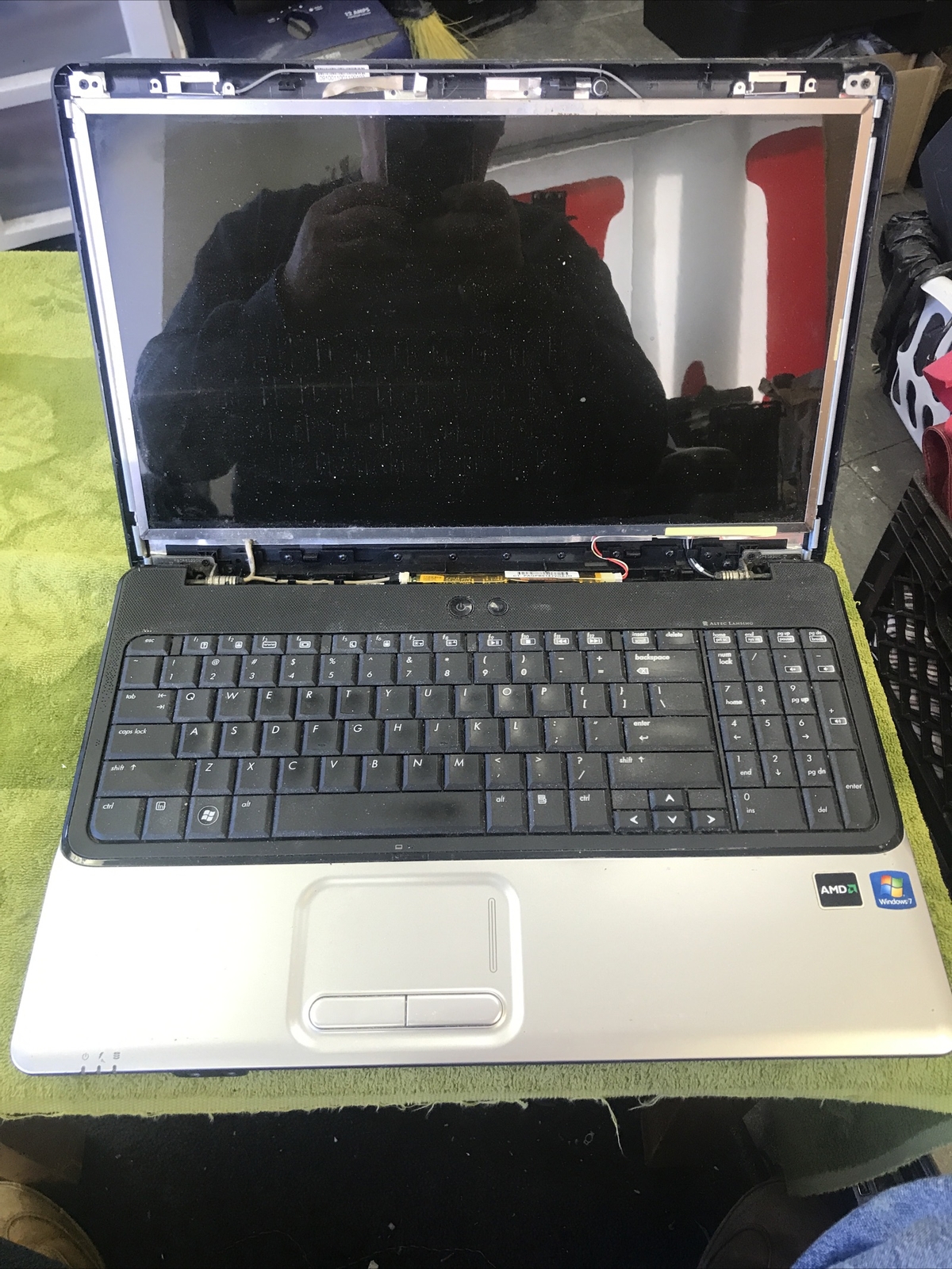 Compaq Presario CQ61-410US 15.6'' Notebook Parts Only gallery