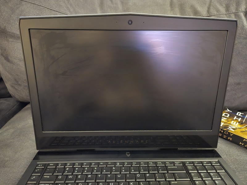 Alienware Laptop M17 R5 Intel(R) Core(TM) i7-8750H CPU @ 2.20 32.0 GB RAM DDR5 + gallery