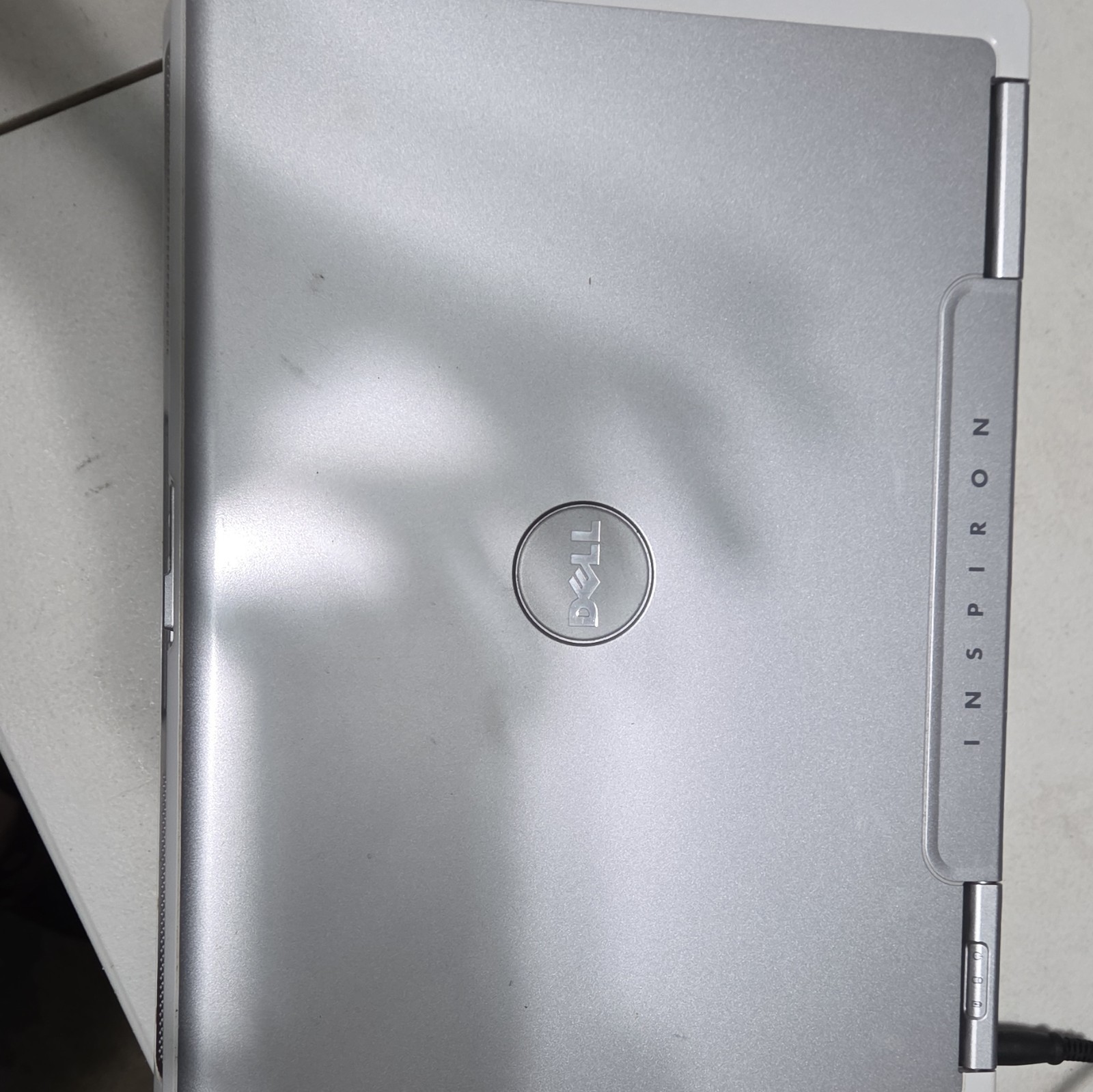 Dell Inspiron E1505 PP20L Laptop FOR PARTS OR REPAIR Intel Core Duo No OS Charge gallery