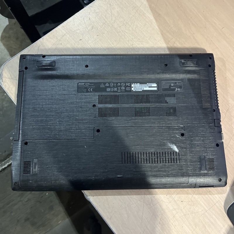 ACER ASPIRE E5-575 INTEL CORE I3 7TH GEN 4GB RAM NO HD gallery