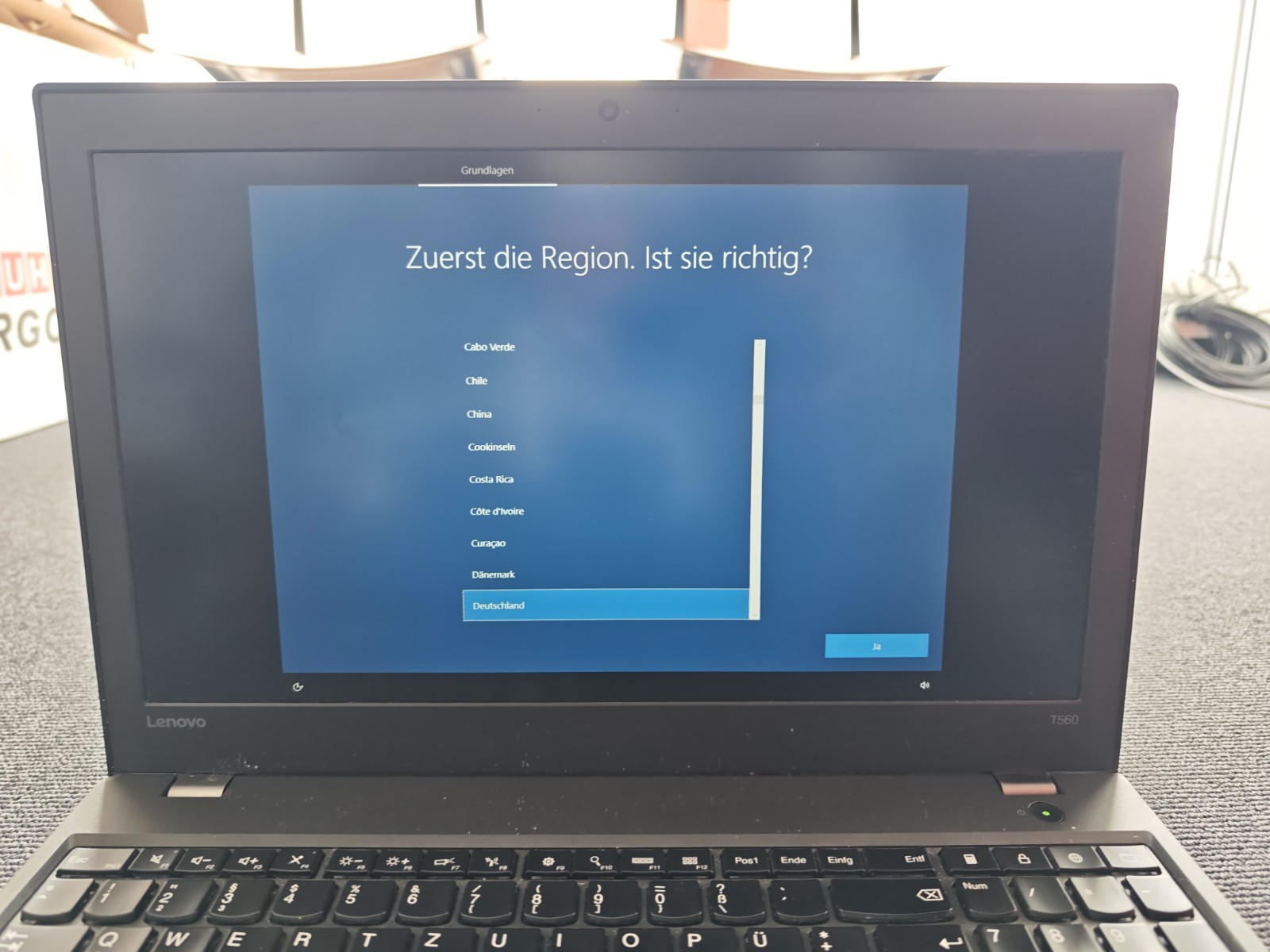 Lenovo ThinkPad T560 15.6 inch (500GB HDD, Intel Core i5 6th Gen., 2.40 GHz, 16 GB gallery