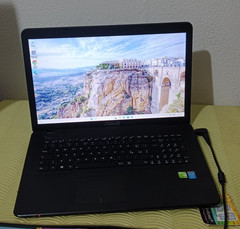 ASUS R752L i7-4510U 8gb 256GB SSD M2 17.3″ 1600×900 nvidia 820m 2gb windows 11