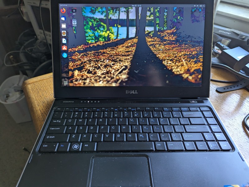 Dell Vostro V13 Intel U7300 1.3GHz Dual | 4GB 60GB Battery Works for Short Time gallery