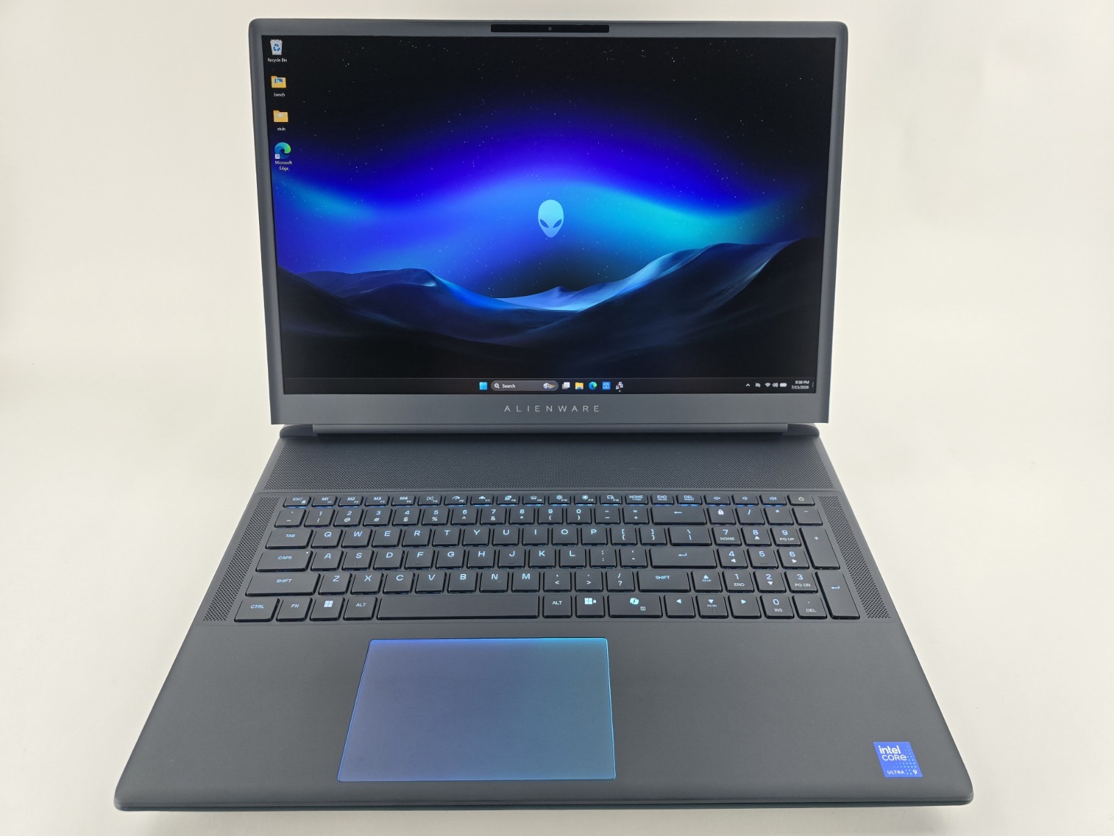 Alienware Area-51 18" 2.5K Ultra 9 275HX 64GB 2TB RTX 5090 LAA18250-9383BLU-PUS gallery